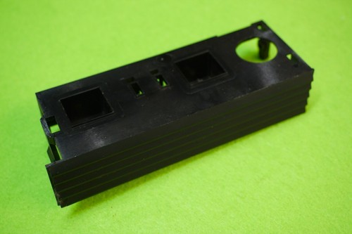 Right plastic trim - plastic,