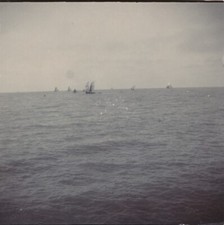 Snapshot Houlgate 1899 Calvados sea sailboats fishing boats 1899 sea 