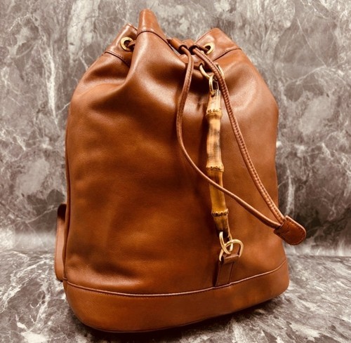 Gucci sac seau cuir marron