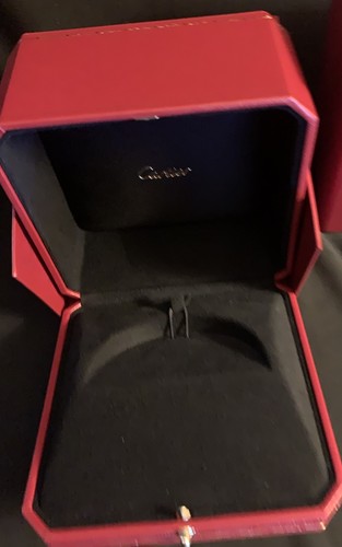 Ecrin cartier pour bracelet - cartier,