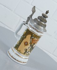 Couvercle en étain chope