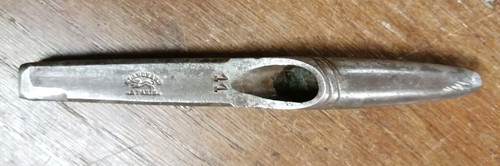 Ancien emporte piéce - t1-,