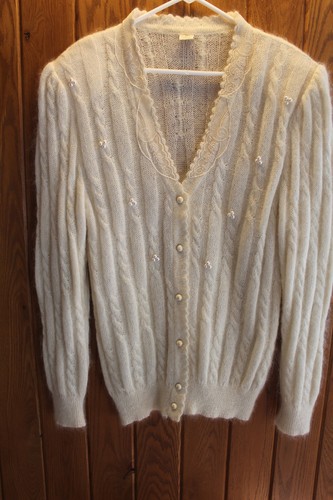 Vtg ivory cable stitch - cable, fuzzy