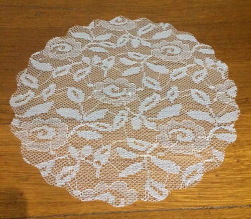 Lot 100 tulles - 100, napperons