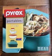 Pyrex Portables 4.5 Qt Party Bowl Red Green Insulated 7 Pc Food Carrier Sealed