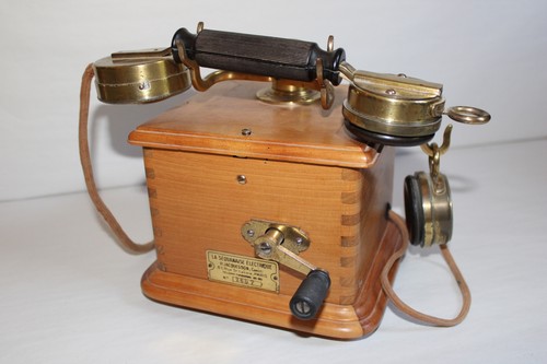 Ancien téléphone - , la