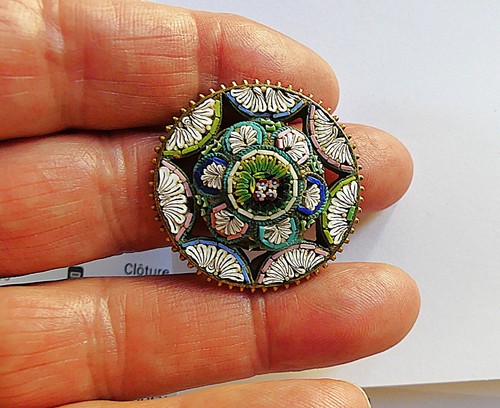 19è belle broche - ,