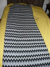 Grande écharpe - Noire et grise - 100% Viscose - Très bon état