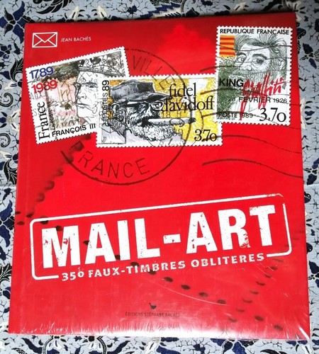 Mail art 350 faux timbres - art,
