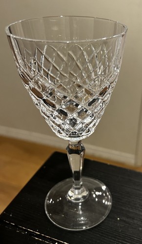Dauphine cristal arques - by, d'arques