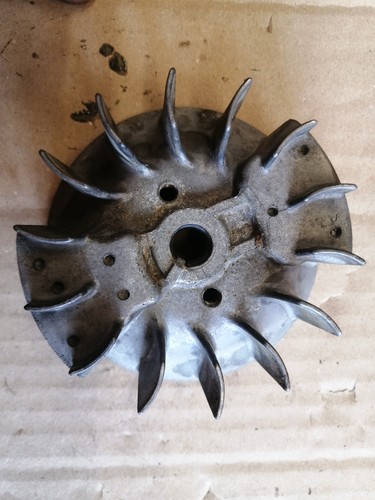 Volant moteur robin - volant, (origine)