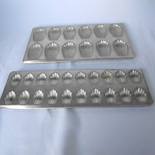 madeleine molds 12 and 20 pieces metal white lot 2