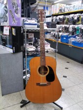 Guitare acoustique MARTIN D-18