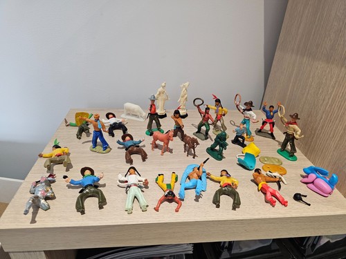 Lot figurines plastique - ,
