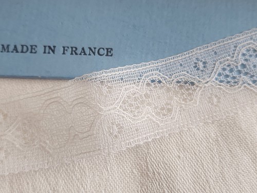 Dentelle ancienne made - , in