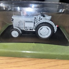 HACHETTE UNIVERSAL HOBBIES