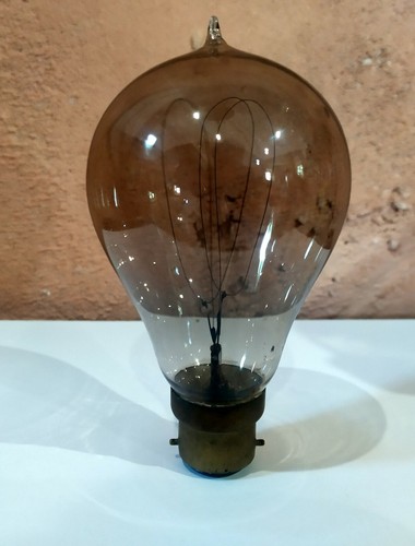Ampoule xix ème 1890 - ampoule, c.1890