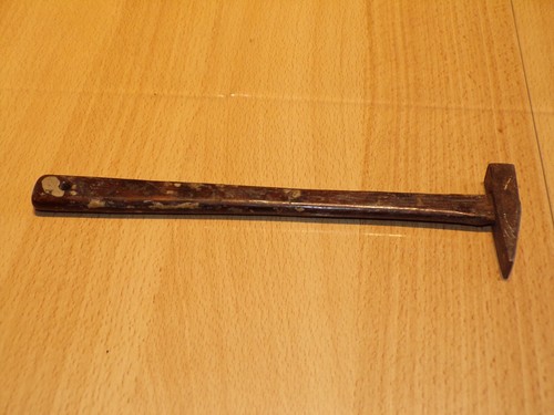 Ancien petit marteau outils - marteau,