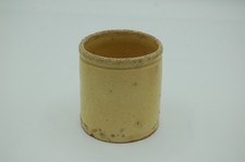 Ancien  petit pot en terre