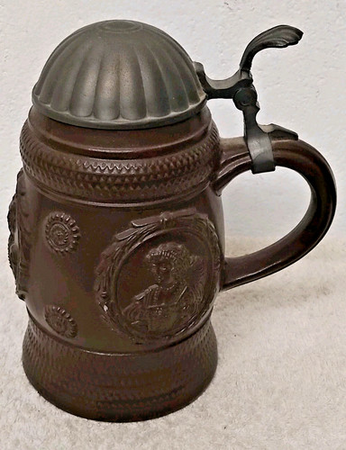 Ancienne chope bière avec - ancienne, a