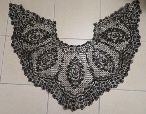Col dentelle noire - dentelle, xixème