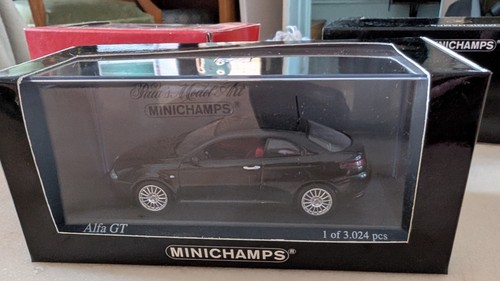 Minichamps alfa gt - minichamps,