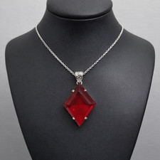 Collier pendentif en forme de