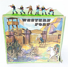 PGH Friedensbrucke 1:32 Wild West FORT EDUARD HENRY + 6 Britains 7th Cavalry Set