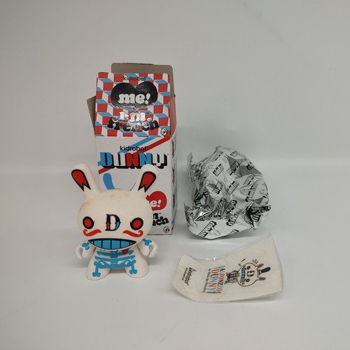 Kidrobot dunny series - series, love
