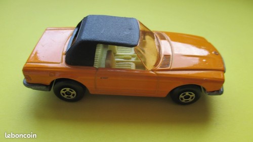 Voiture miniature vintage