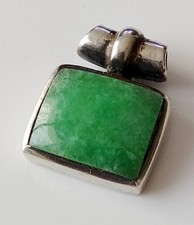 Pendentif en Jade et Argent