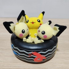 Pokemon USA 2001 Pikachu Pichu Bros Tufty Tire Ring Plush Toy Ninjtendo Doll