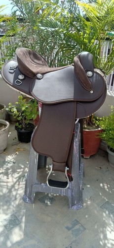 Selle synthétique demi-race