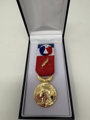 Médaille travail écrin - du,