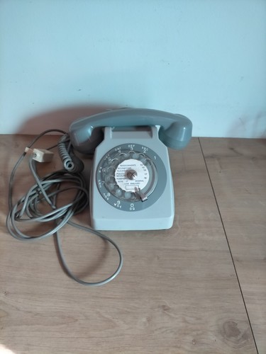 Ancien telephone cadran - telephone, en
