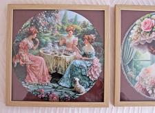 CADRE JEUNES FEMMES et le CHIEN Impression sur Plaque Ronde Murale Porte Photo