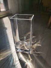 Vase en verre transparent