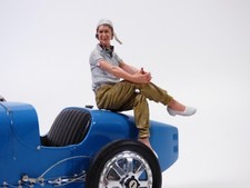 Figurine PILOTE BUGATTI femme
