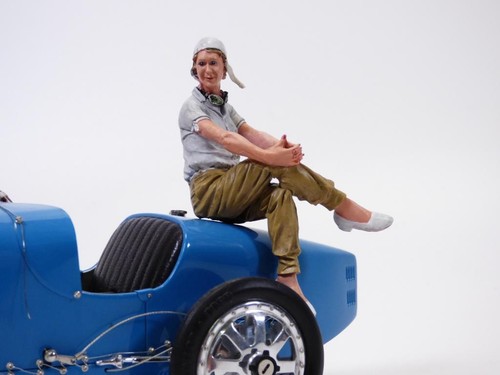 Figurine pilote bugatti - bugatti, femme