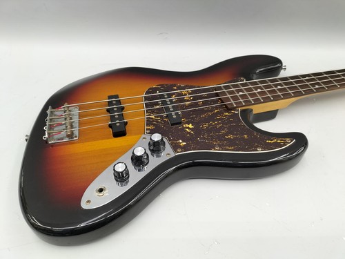 Guitare basse électrique