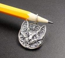 Solid 925 Sterling Silver Scroll Detailed Ornate Sphynx Cat Pendant Cool Unique