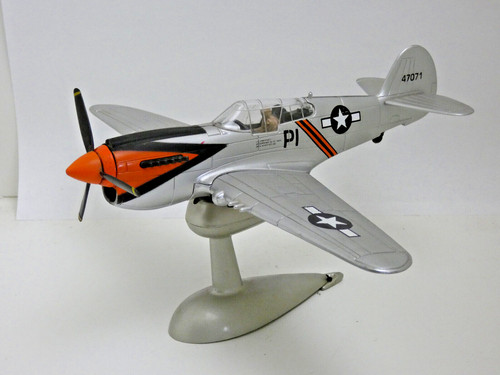 Miniature avion chasse 51 - de, p-51
