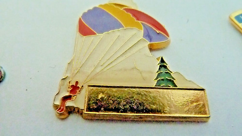 Pin parapente rare - /,