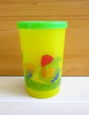 Gobelet avec couvercle