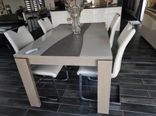 table de salle à manger en bois