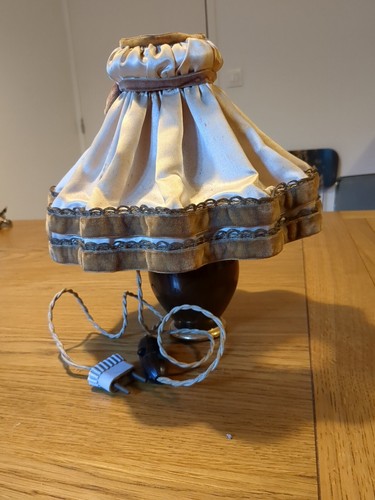 Ancienne lampe poser - a, en