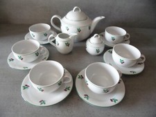 Service à thé en porcelaine
