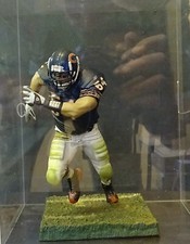 McFarlane NFL  N° 54 . Avec vitrine  d'exposition .