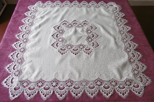 Nappe vintage avec - , imposante