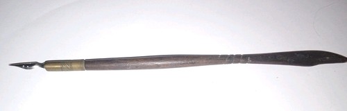 Ancien porte plume - bois, 23